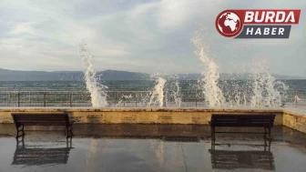 Bursa Valiliği, 2 gün etkili olması beklenen fırtınaya karşı uyardı.