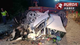 Çanakkale’de korkunç trafik kazası: 6 kişi hayatını kaybetti