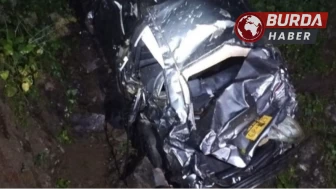 Kontrolden çıkan araç uçuruma yuvarlandı: 3 kişi öldü