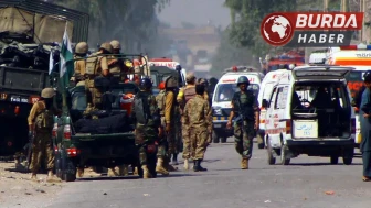Pakistan’da anma törenine bombalı saldırı: 6 kişi öldü