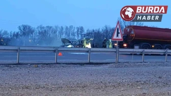 Ankara Akyurt'ta Trafik Kazasında Otomobil Alev Aldı