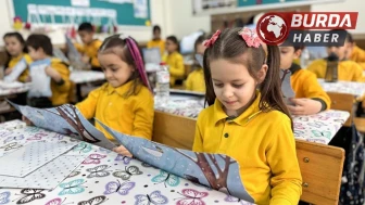 18 Milyon Öğrenci Karnelerini Aldı, Yarıyıl Tatiline Girdi