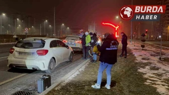Alkollü ve Ehliyetsiz Sürücü Polise Çarptı, Olay Yerinde Yakalandı