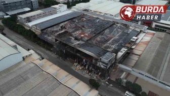 Bursa'da Fabrikada Gece Yarısı Çıkan Yangın Dronla Görüntülendi