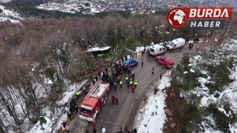 Kartepe'de Otobüs Şarampole Yuvarlandı, 22 Kişi Yaralandı
