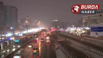 İstanbul'da Kar Yağışı Trafiği Felç Etti, Trafik Yoğunluğu %81’e Çıktı