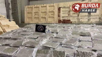 Bulgaristan'dan Türkiye'ye Yük Tırında 700 Kilo Esrar Ele Geçirildi