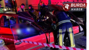 Tıra yandan çarpan otomobilde 1 kişi hayatını kaybetti