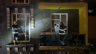 Öğrenci Evi Yangınında 2 Kişi Dumandan Etkilendi!