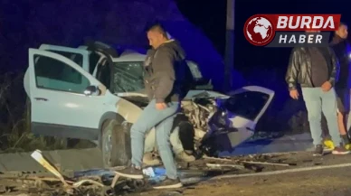 Uşak'ta Cip ve Otomobil Çarpıştı: 2 Kişi Hayatını Kaybetti, 3 Yaralı!