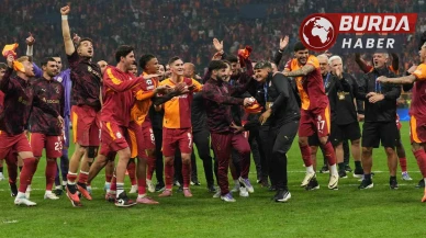 Galatasaray’da Liverpool galibiyeti sevinci marşlarla kutlandı.