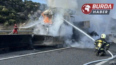 Muğla-Aydın Karayolunda Kaza Yapan Tır Yangında Kül Oldu