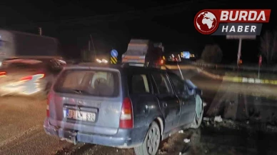 Afyonkarahisar'da Otomobil ile Otobüs Çarpıştı: 1 Ölü, 3 Yaralı