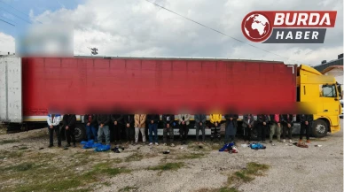 Sivas'ta Tırın Dorsesinde 18 Göçmen Yakalandı Şoförler Tutuklandı