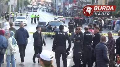 İzmir Konak'ta Motosikletli Saldırganlar Tarafından Araça Ateş Açıldı