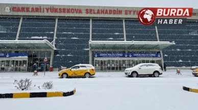 Yüksekova'da Yoğun Kar Yağışı Nedeniyle Uçuşlar Durdu