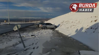 Van'da Meydana Gelen Zincirleme Trafik Kazasında 5 Kişi Yaralandı
