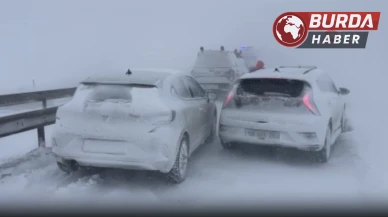 Sivas-Kayseri Yolunda Yoğun Kar ve Buzlanma Sonucu Zincirleme Kaza