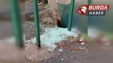 Beykoz'da Otobüs Duraklarına Saldıran İki Şüpheli Yakalandı