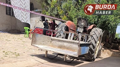 Traktörü hareket ettiren 2 yaşındaki çocuk, 1 yaşındaki kuzenini ezdi.