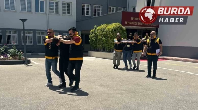 Adana’da eski sevgili kıskançlık krizine girip kafe kurşunlattı.