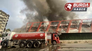 Mersin’de elektronik eşya üreten fabrikada yangın çıktı.