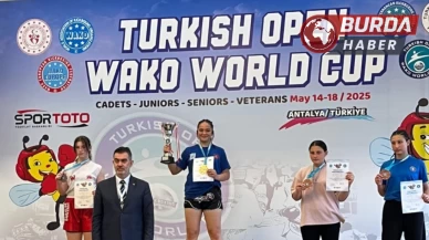 Denizlili kick boksçu Durdane Huy dünya şampiyonu oldu.