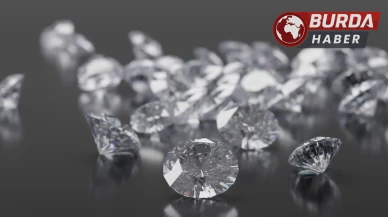 250 milyon liralık kaçak pırlanta ve zümrüt polisin radarına takıldı.