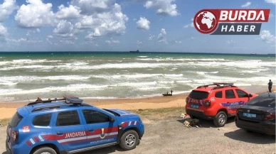 Sarıyer’de yasaklara rağmen denize giren 2 genç kayboldu.