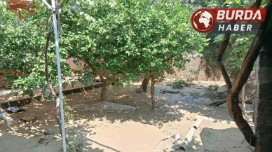 Adana ASKİ’nin içme suyu hattı patladı: Mahalle göle döndü
