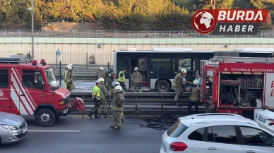 Bayrampaşa-Maltepe Metrobüs Durağı’nda korkutan araç yangını!