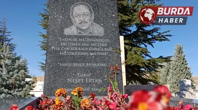 "Bozkırın tezenesi" Neşet Ertaş mezarı başında anıldı.
