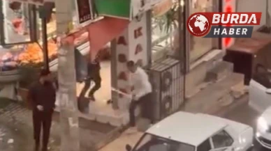 İzmir'de Trafik Tartışması: Sürücü Döner Bıçağıyla Kovaladı