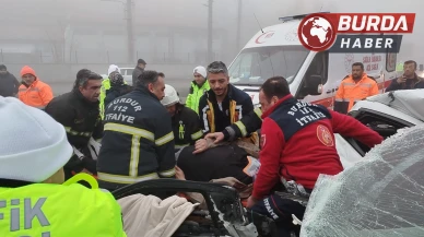 Burdur'da Yoğun Siste Zincirleme Kaza: 2 Yaralı, 1'i Ağır Durumda