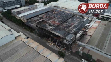 Bursa'da Fabrikada Gece Yarısı Çıkan Yangın Dronla Görüntülendi
