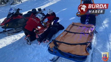 JAK Timi, Uludağ'da Mahsur Kalan Vatandaşları Kurtardı