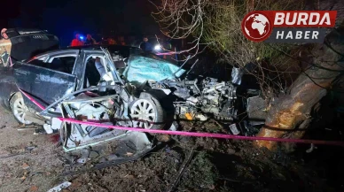 İnegöl'de Kontrolden Çıkan Otomobil Ağaca Çarptı: 2 Ölü, 2 Yaralı