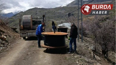 Heyelan sonrası Hakkari'de iletişim alarmı