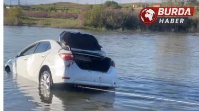 Kırşehir'de direksiyon hakimiyetini kaybeden otomobil suya düştü