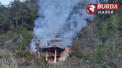 Kozan’da yayla evindeki yangın ormana sıçradı