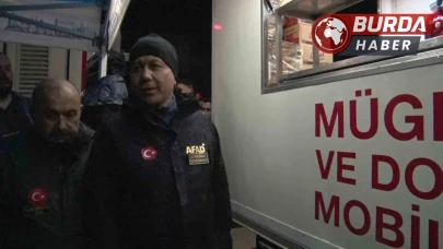 İçişleri Bakanı Yerlikaya Sındırgı'da Depremzedelerle Buluştu