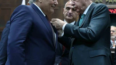 Aksu Belediye Başkanı, CHP'den İstifa Ederek AK Parti'ye Katıldı