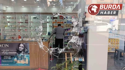 Şanlıurfa'da Gece Saatlerinde Bir Eczaneye Silahlı Saldırı Düzenlendi