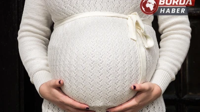 2 Ayda 9 Aylık Hamile Gibi Büyüyen Kadının Karnından Kitle Çıkarıldı