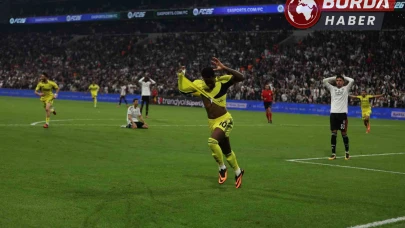 Fenerbahçe, Beşiktaş'ı Deplasmanda 3-2 Mağlup Etti!
