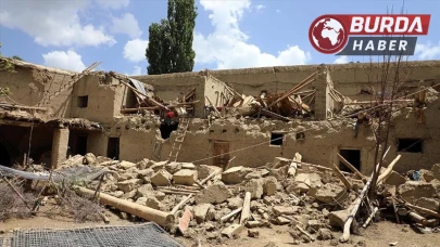 Afganistan'daki 6,3 Büyüklüğündeki Depremde 20 Ölü, 320 Yaralı