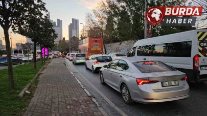 İstanbul'da Okullar Açıldı: Trafikte Yoğunluk Arttı