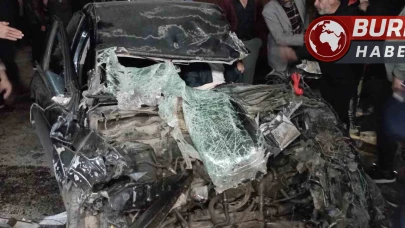 Tokat'ta Otomobil Tır Dorsesine Çarptı: Sürücü Ağır Yaralandı