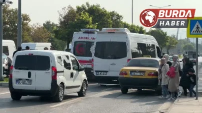 Yaya Çarpmamak İçin Fren Yapan Sürücü, Direğe Çarptı: 1 Yaralı