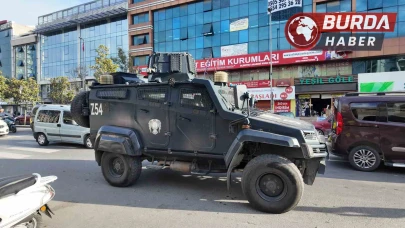Esenyurt'taki Otele El Bombası Atıldı Polis Şüphelileri Arıyor